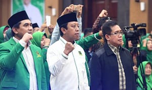 ketua-umum-dpp-ppp-romahurmuziy-tengah-min Ketua Umum Dpp Ppp Romahurmuziy Tengah Min